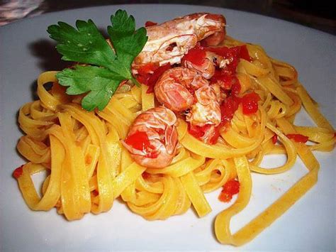 Tagliolini Al Pomodoro Fresco E Scampi Ricetta Petitchef