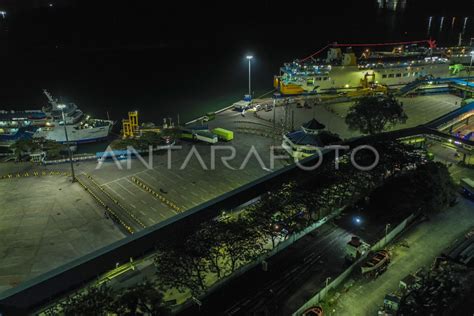 PELABUHAN MERAK SEPI PENUMPANG ANTARA Foto