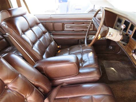 1972 Lincoln Continental Mark IV Interior Barn Finds