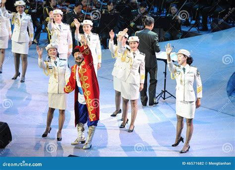 The Army Art Troupe And Xinjiang Folk Hand Gala Thefamous And