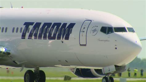 Incident grav cu un avion TAROM la Iași O scurgere de combustibil