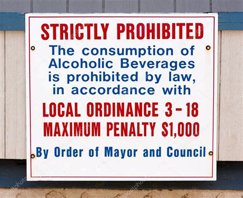 Alcohol Consumption Prohibited Sign — Stock Photo © stevebonk #11751502