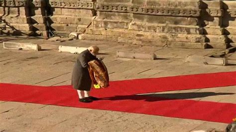 Pm Modi Kedarnath Visit पांचवीं बार बाबा केदार के दर्शन को पहुंचे पीएम मोदी 15 मिनट तक मंदिर