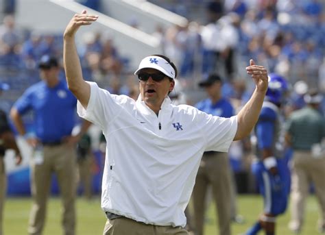 Report: Kentucky offensive coordinator accepts Troy head coaching job