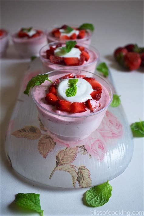 Strawberry Cream Cheese Mousse (Eggless) - Bliss of Cooking