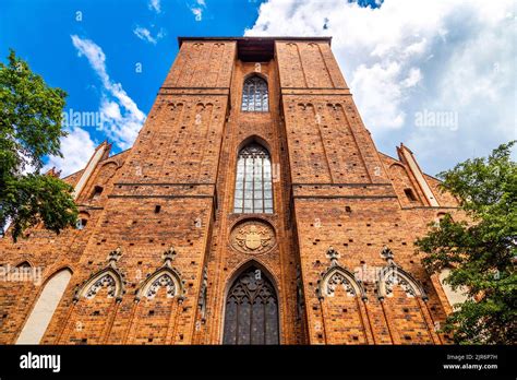 Exterior of 15th century, gothic style St. John's Cathedral (Toruń ...