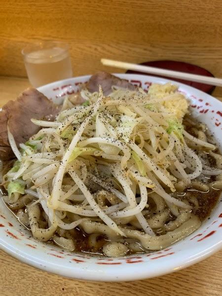 『小ラーメン 野菜少なめ ニンニク 生卵』ラーメン二郎 環七新新代田店のレビュー ラーメンデータベース