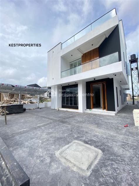 For Sale Luxury Bedroom Detached Duplex With Swimming Pool Cinema