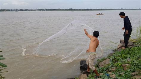 Amazing Big Fishing Catching Skill Traditional Net Fishing And Net