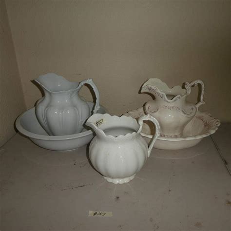 Lot 157 Vintage Wash Pitchers And Bowls Norcal Online Estate Auctions