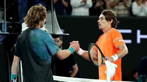 Australian Open: Alex de Minaur vows to push world’s best after defeat ...