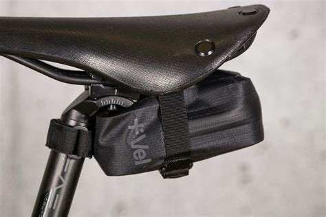 Review Vel Waterproof Saddle Bag Small Road Cc