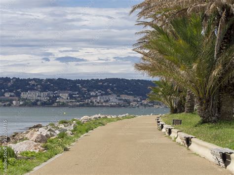 Le Square Bordes Chemin De Balade Le Long Des Plages De La Presqu Le