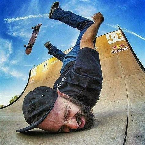 Pin By Cal 7 Skateboards On Skate Vibes Dynamic Poses Pose Reference