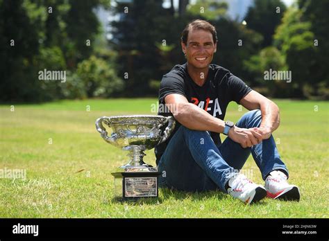 Melbourne Australie St Janvier Rafael Nadal Pose Avec Son