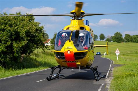 63 jähriger Motorradfahrer stirbt nach missglücktem Überholmanöver