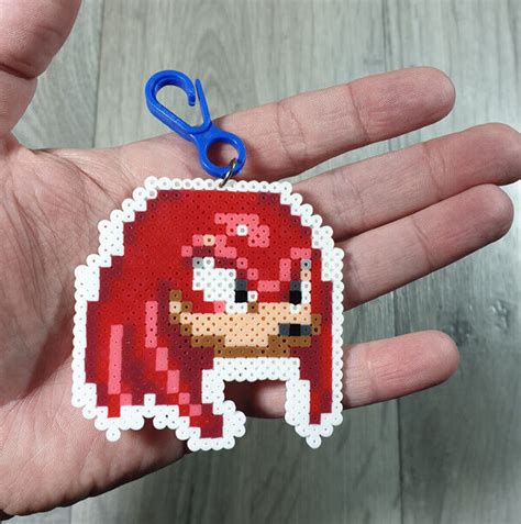 SONIC THE HEDGEHOG KNUCKLES KEYRING GAMING BEAD PIXEL SPRITE PERLER