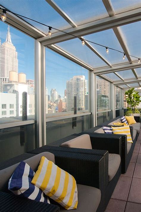 12 Best Rooftop Bars In Nyc Nyc Rooftop Bars And Lounges To Visit In 2018