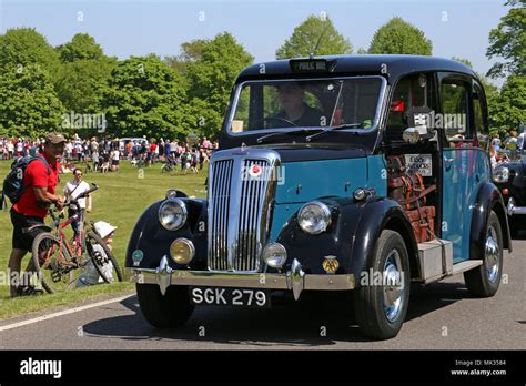 1955 Beardmore Paramount Mk7 Taxi Chestnut Sunday 6th May 2018 Bushy