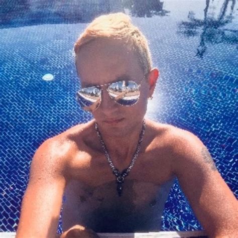 Raffou Gets Fucked By His Dildo Machine For The First Time In This Bathroom XHamster