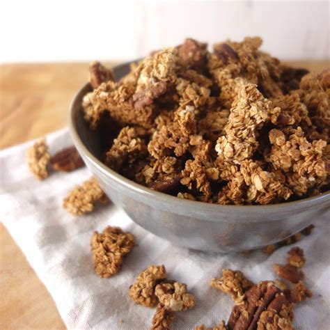 Cinnamon Maple Pecan Granola