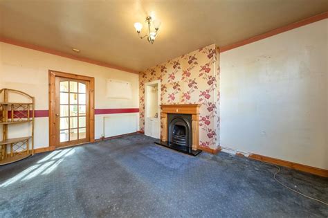 1 Macdonald Crescent Rattray 3 Bed End Of Terrace House £100 000