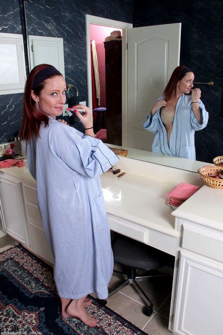 Shelly Jones Porn Pics Naked Photos