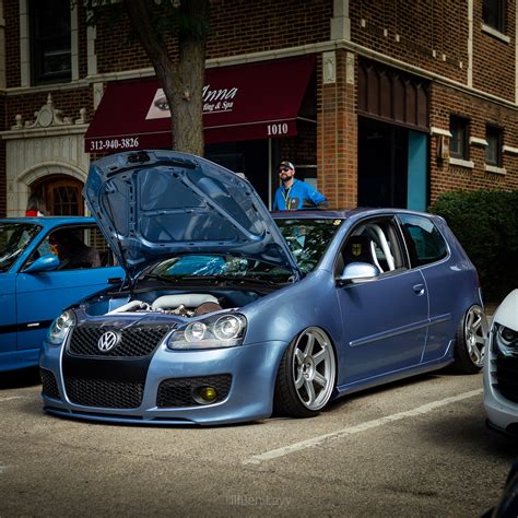 Bagged Blue Mk5 Volkswagen Gti