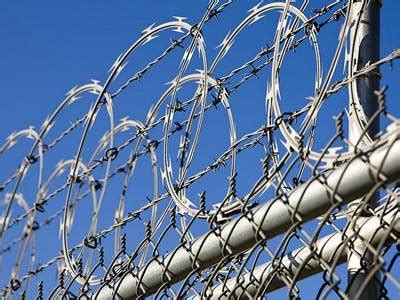 Barbed Wire Fence With Razor Wire Chain Link For High Security