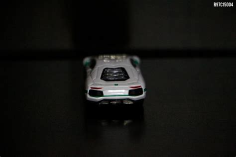 Lamborghini Aventador LP 700 4 Dubai Police Car Takara Tomy Tomica 87