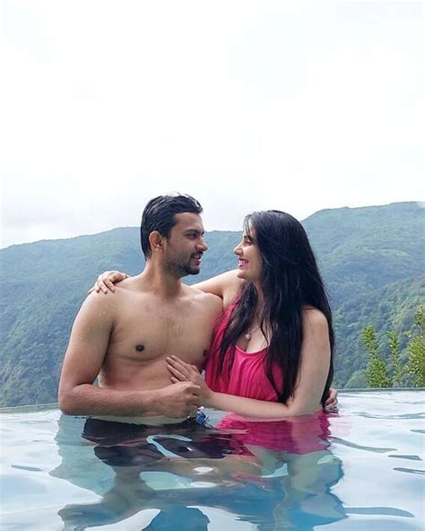 Bigg Boss Marathi Fame Actress Sai Lokur Share Romantic Photos With