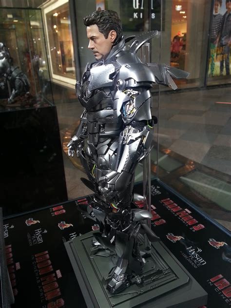 Locky S English Playground Event Iron Man Hot Toys Suit Up At Hysan Place