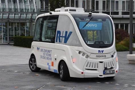 Zugelassen Straße frei für autonomen R V Bus