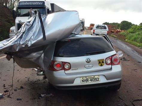 G Acidente Entre Carreta E Ve Culo De Passeio Deixa Dois Mortos No