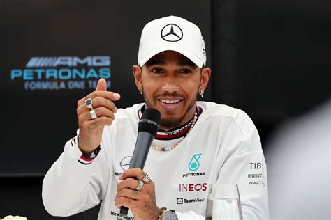 Hamilton Quer Continuar Na F Ap S Fim Do Contrato A Mercedes