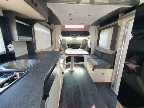 Camper Nuovo Semintegrale Challenger 260 Graphite Premium 2022