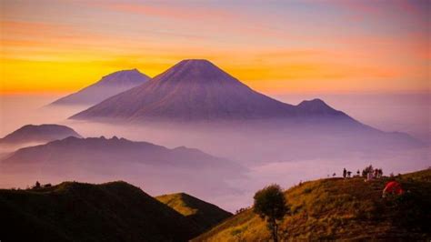 Gunung Rinjani Ditutup Ini 7 Gunung Yang Bisa Kamu Daki Untuk Upacara 17 Agustus