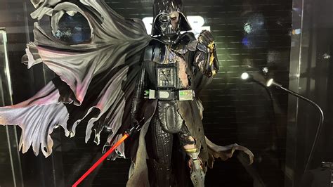 Hot Toys Star Wars 1 6 Scale Darth Vader Battle Damaged