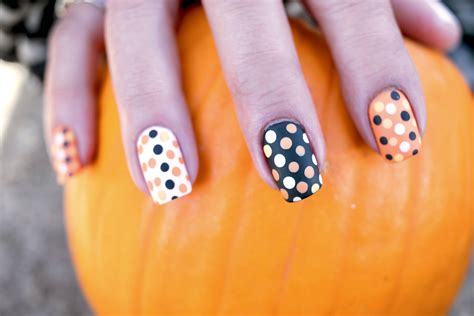 7 Halloween Nail Art Design Tutorials [Updated 2023]