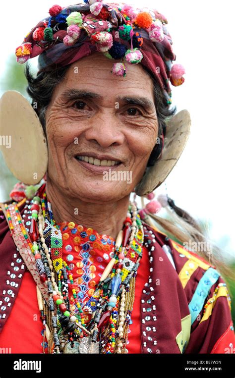 Tribu Tagabawa Kadayawan Festival La Ville De Davao Davao Del Norte