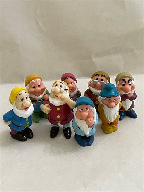 S Snow White And The Seven Dwarfs Figurine Set By Wade Off