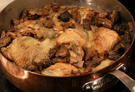 Poularde Au Vin Jaune Et Aux Morilles Beau La Louche