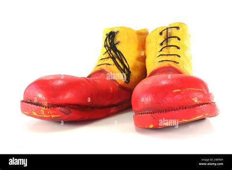 Zapatos de payaso amarillos Imágenes recortadas de stock Alamy