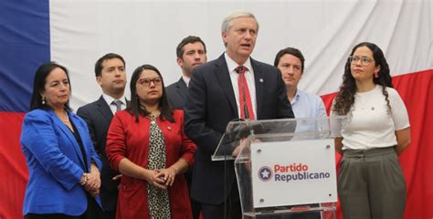 Por Manejar Ebrio Candidato Del Partido Republicano Renuncia Al