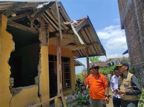 Gempa Di Bandung 491 Rumah Rusak 81 Warga Luka