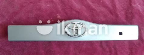 Toyota Prius W20 Dicky Door Garnish For Sale In Gampaha City Ikman