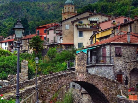 Pignone, village in Liguria: things to do - Italia.it