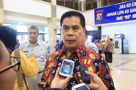 Pejabat Sekda Provinsi Papua Ridwan Rumasukun