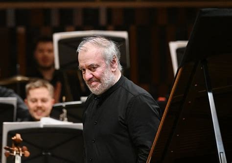Дирижер Гергиев награжден орденом "За заслуги перед Отечеством" II ...