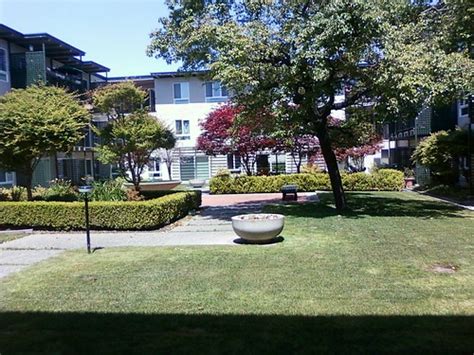 Courtyard At Woodlake Condos San Mateo View From The Patio Flickr